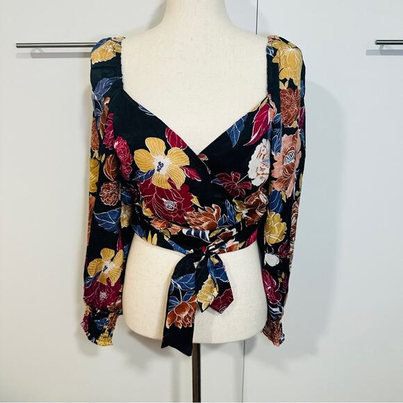Band Of The Free M Black Berry Smocked Floral Wrap Crop Top Boho Western Gypsy - Picture 1 of 14